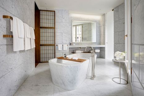 hotel-cafe-royal-regent-suite-bathroom1_inside_full_content_pm_v8
